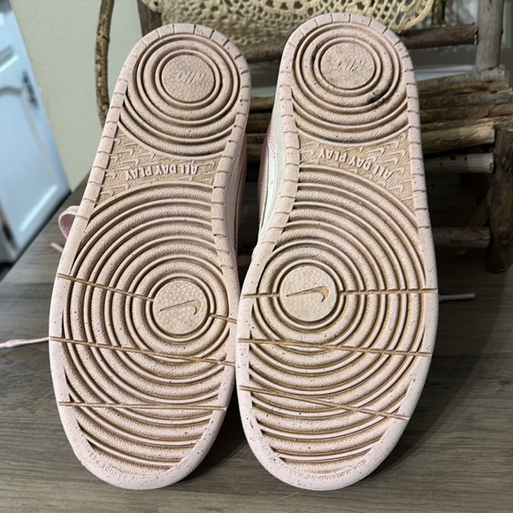 PRE OWNED  YOUTH 4 Nike Court Borough Low Recraft sneaker PINK AND WHITE - Picture 14 of 14